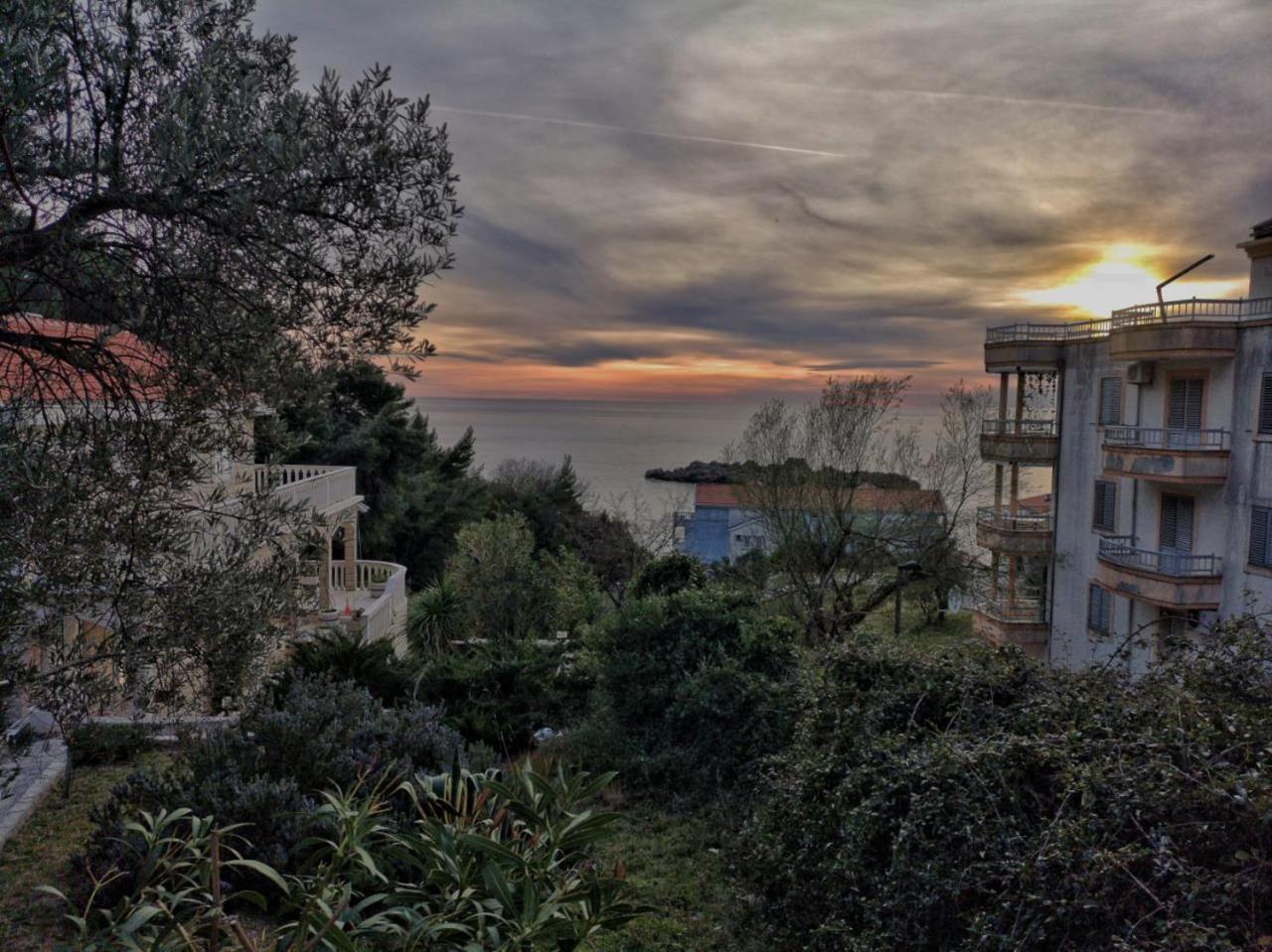 Pankov Apartment Sveti Stefan Exteriör bild